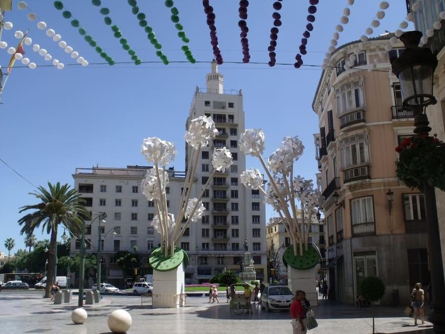 Views In Calm City Center Màlaga Exteriér fotografie